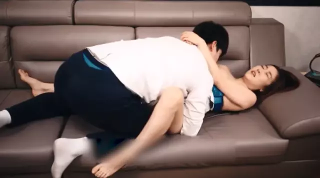 Chú đụ có sướng hơn cặc người yêu cháu không